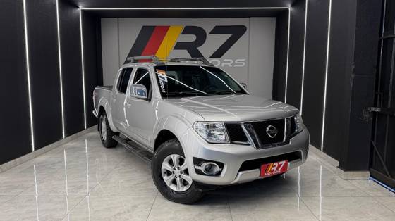 NISSAN FRONTIER 2.5 PLATINUM 4X4 CD TURBO ELETRONIC DIESEL 4P AUTOMÁTICO NISSAN FRONTIER 2.5 PLATINUM 4X4 CD TURBO ELETRONIC DIESEL 4P AUTOMÁTICO